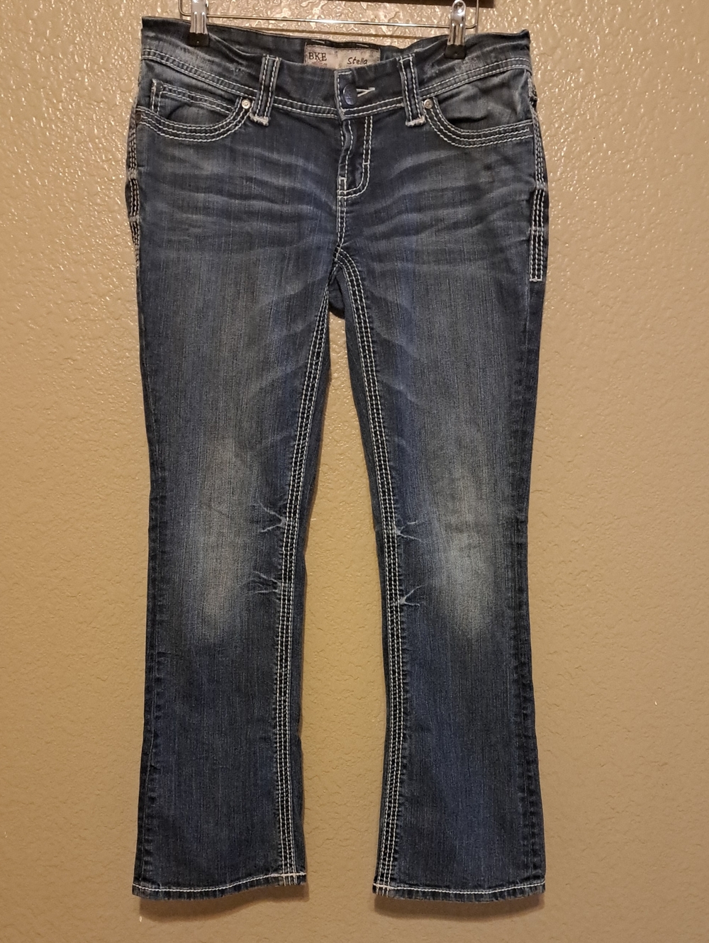 BKE Stella Women's Bootcut Jeans in Dark Blue with Contrast Stitching. Size 29R